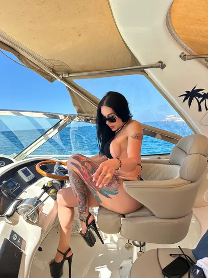 Shanell, Colombiana