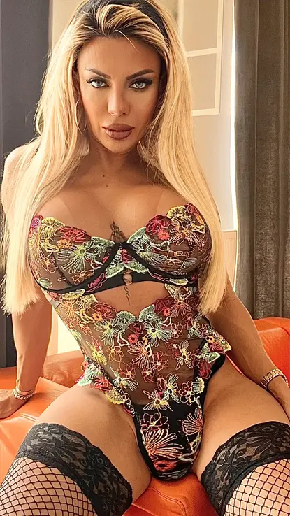 Amanda Lear, Brésilienne