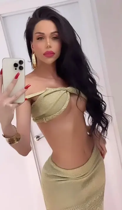 Barbie Pink, travestis madrid Colombiana