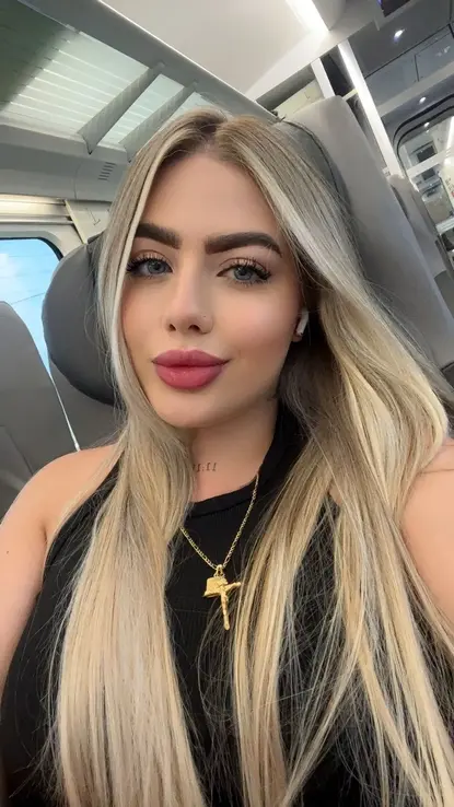 Emy, Colombian