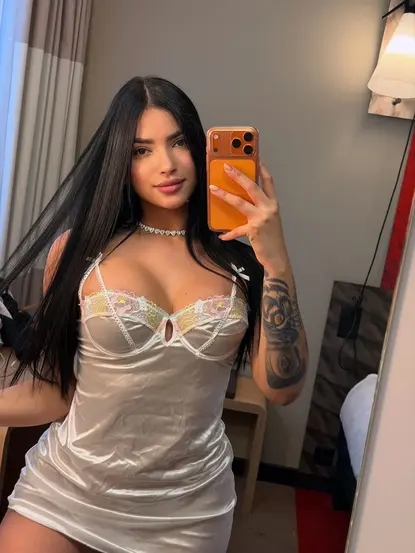 Naty, escorts en Sagrada Familia Colombiana