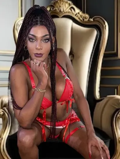 Naomi, Cubaine
