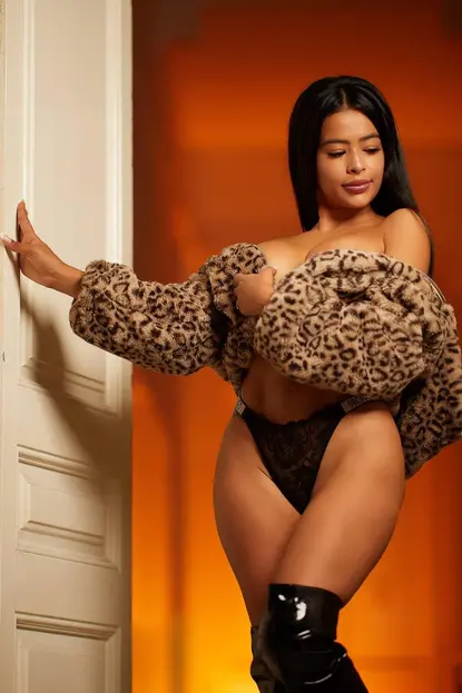 Jeny, Colombiana