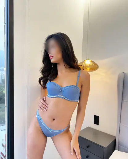 Aitana , Colombian