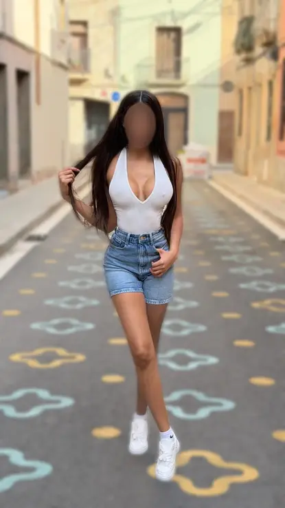 Ainoa, escorts Sagrada Familia 