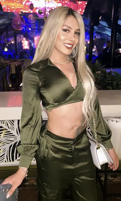 Anny Doll, Colombienne