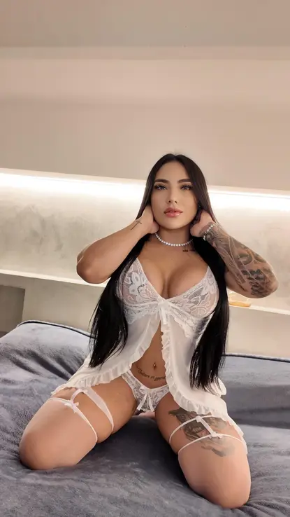 Saray, escort girl Colombienne