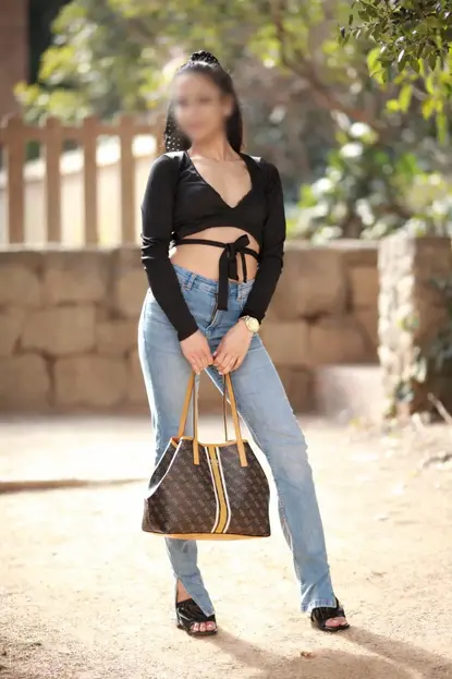 Coral, escorts barcelona Española