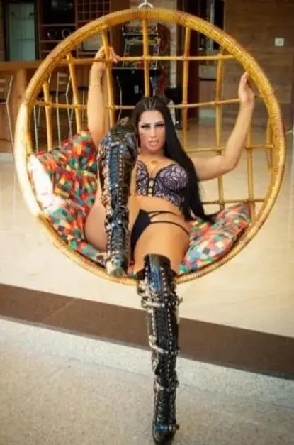 Ana Paula, Brasileña