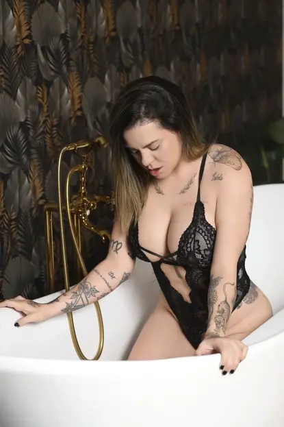 Aisha, escorts barcelona Brasileña