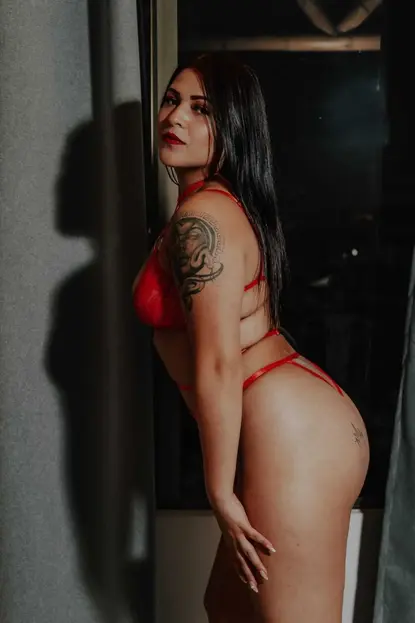 Zafiro, escorts en barcelona Española
