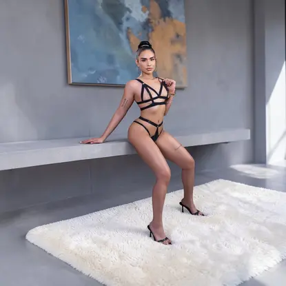 Valentina, Colombiana