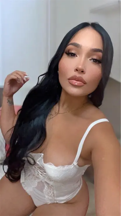 Mía , escorts barcelona Colombiana