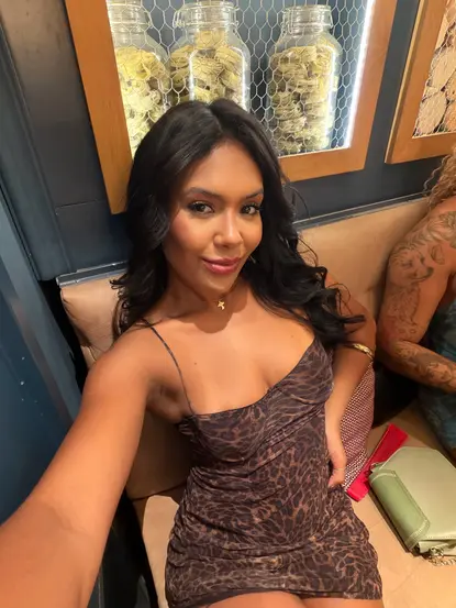 Mia, escorts madrid Brasileña