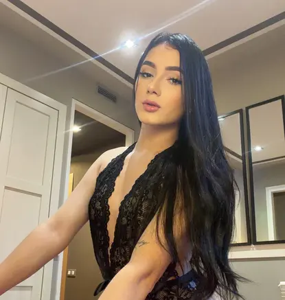 Laura, Colombiana