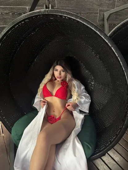 Mia, Chilean
