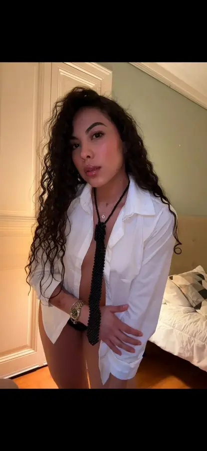 Alice , Colombian
