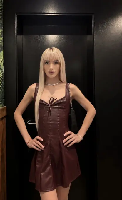 Larissa , escort travesti Paraguaya